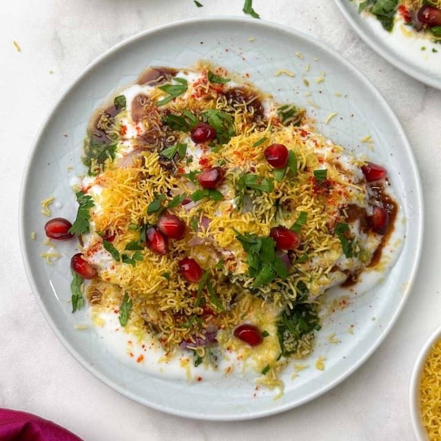 ALOO TIKKA CHAAT